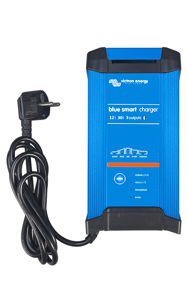 BLUE SMART IP22 CHARGER 12V/30A(3)
