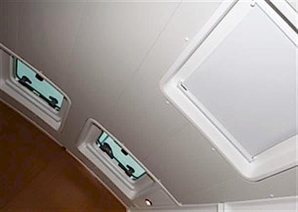 Hatch shade stor perde