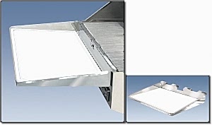 Magma Cabo™ mangal için çıkartılabilir kesme tahtalı servis tablası.
